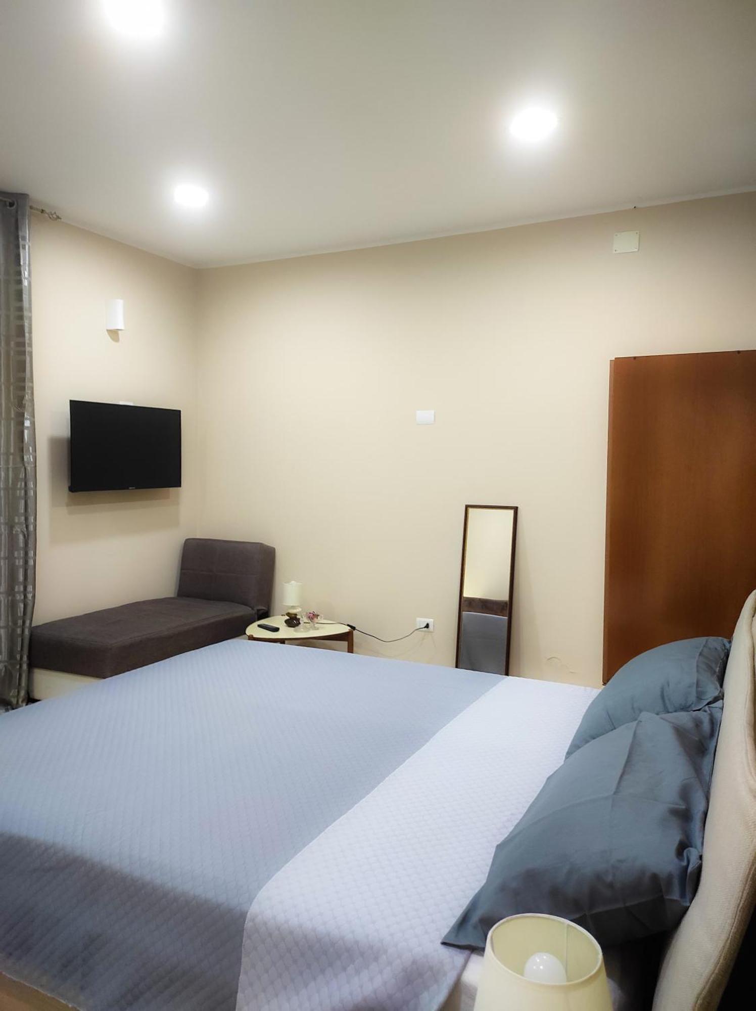 76 Avenue Suites Wi-Fi - Shuttle Reggio di Calabria Zewnętrze zdjęcie